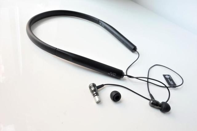 近百年历史的JVC推出的钛振膜耳塞 音质的确