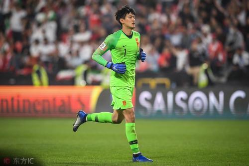 南都:不排除颜骏凌去恒大的可能;多家俱乐部对