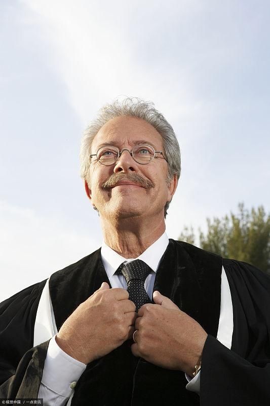 在职研究生双证可以考公务员吗?