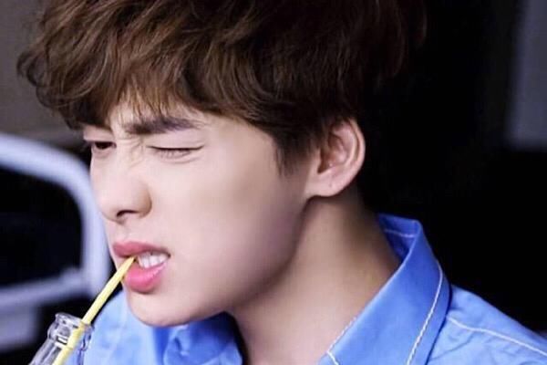 李易峰炫富都这么幽默,一句话逗笑所有人,网