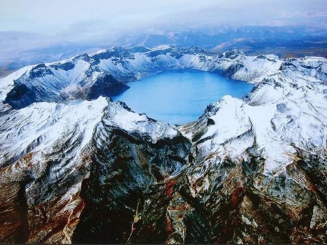 世界最深火山湖泊在中国东北,最出名的不止是美景,而是巨型水怪(二)