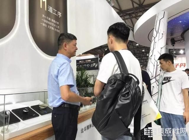 完美收官 北斗星2019上海厨卫展引领集成灶新