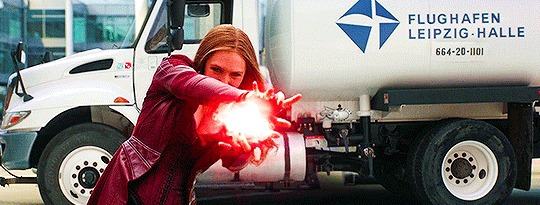 《复联2》原本构想让惊奇队长与绯红女巫同一