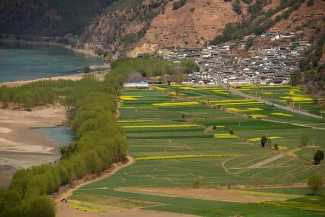 这是一个美丽的传说，现实版距丽江60公里风景奇特却不通公交车