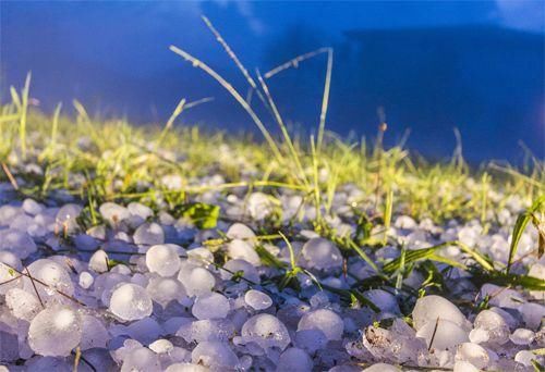 端天气频发,桂林市区17级大风,湖南多地冰雹袭