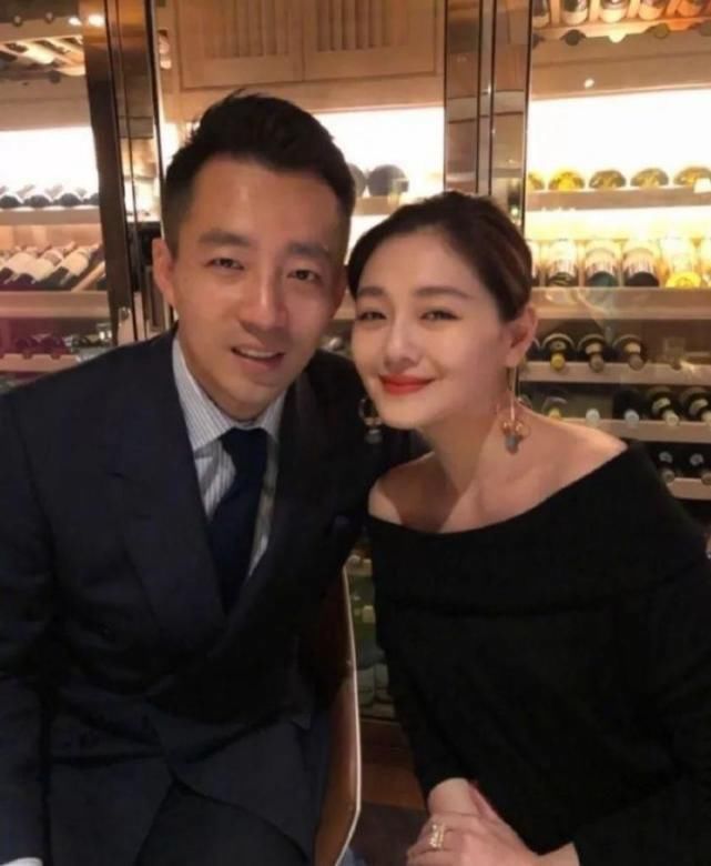 大S 44岁生日，汪小菲在线秀恩爱：好的婚姻需要同频的人