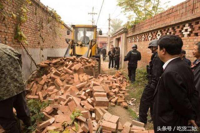 年底前，村干部闲不住了，带头拆除3种房子，禁止使用4种宅基地！