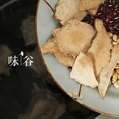 双豆土茯苓猪骨汤