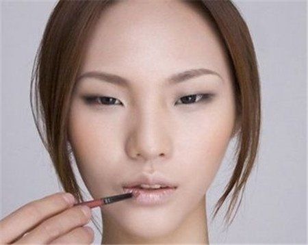 注意了!女人有这几种面相的人，婚姻注定不幸福，还一生劳碌奔波