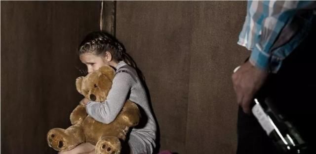 中华人民共和国反家庭暴力法