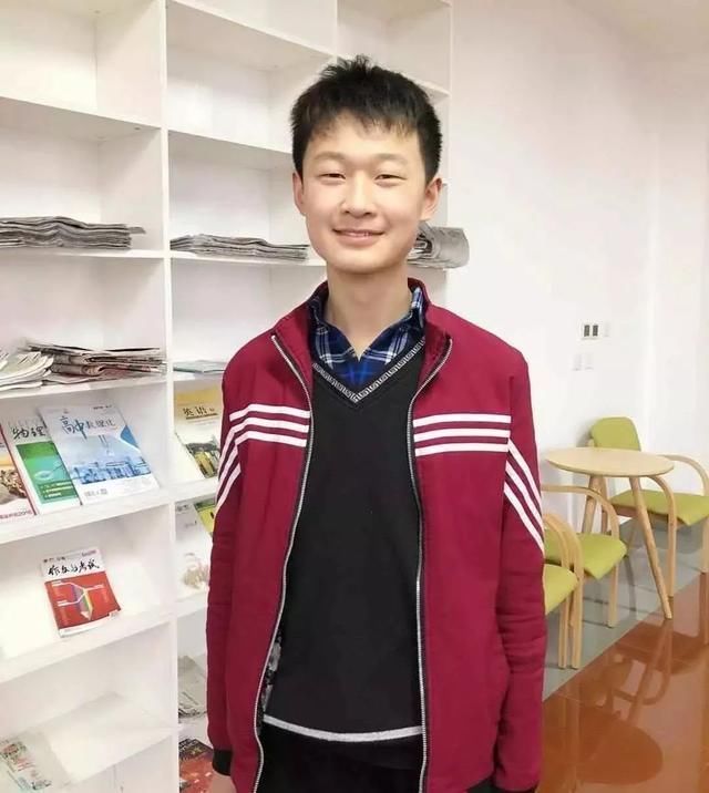 潍坊这所中学开挂了!2018年高考8名学生被北