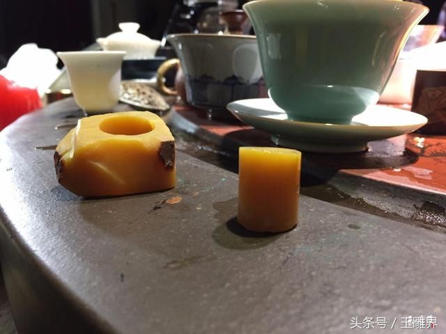 这料子竟然不是蜜蜡？看来我的知识面还差很多