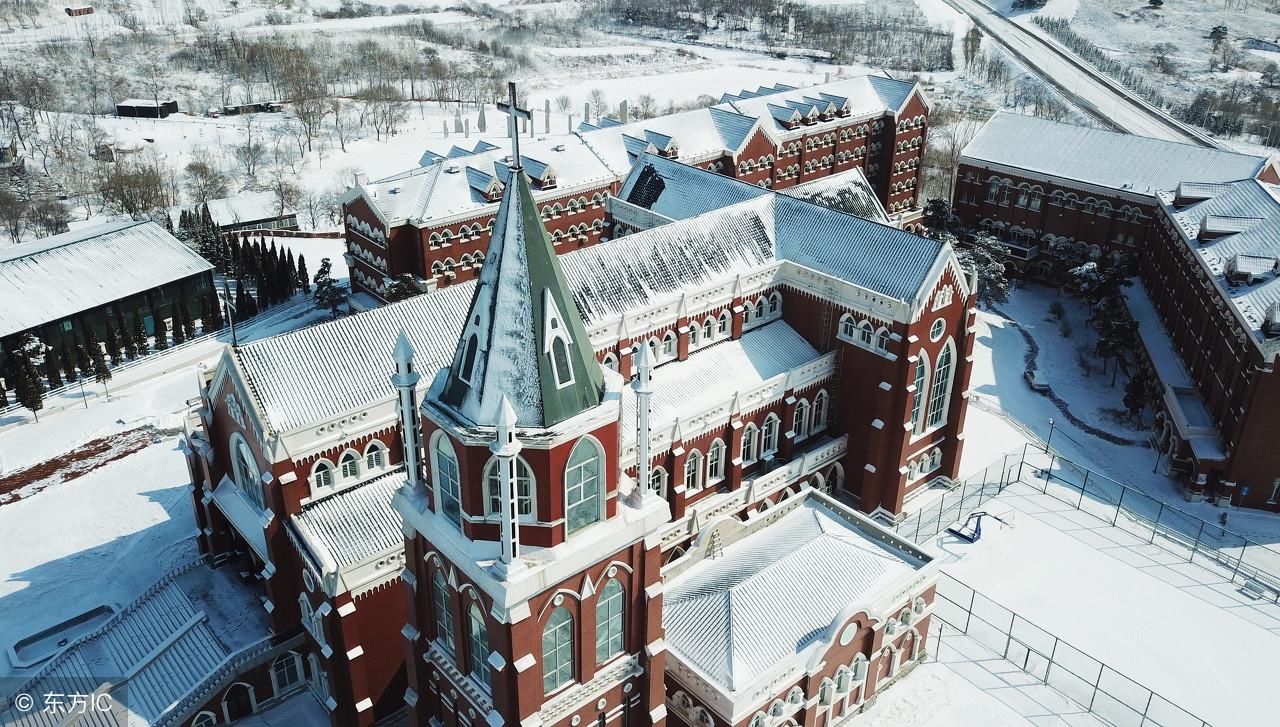 沈阳：航拍百年名校，东北神学院，带您领略雪后震撼美景