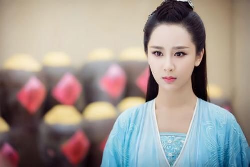 《泡沫之夏》播出,张雪迎不敌大S,90后小花旦