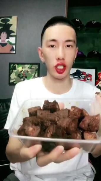 人人喜欢拍美食,食物只是好看怎么可以?