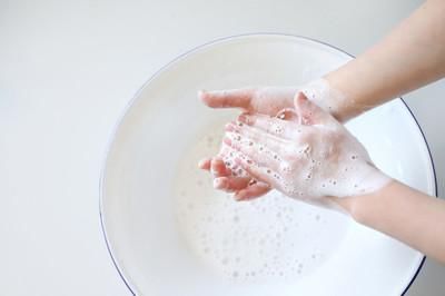 经常鼻塞、流鼻涕?花生加冰糖,赶走鼻炎,鼻炎