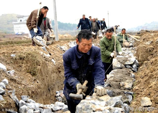 农村现在大面积的改造自来水，是一件对农民的大好事，农民却失望