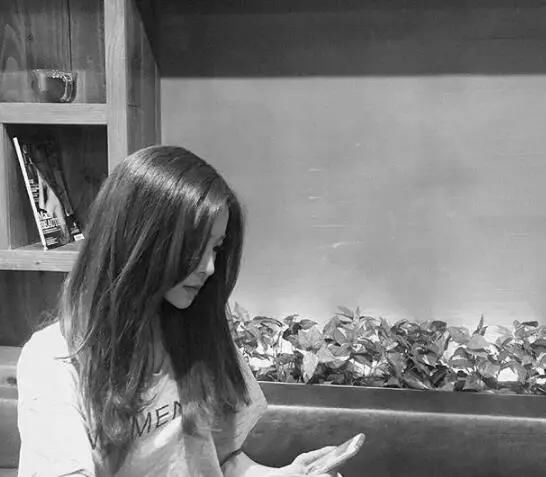 适合半夜发的朋友圈说说,没见过鱼流眼泪就以