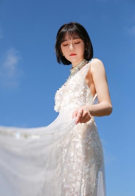 火箭少女解散后首登央视：孟美岐傅菁魅力满满，段奥娟赖美云凭颜值圈粉