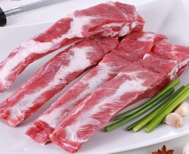 经常吃猪肉的人有这3大好处,但医生提醒:这2类