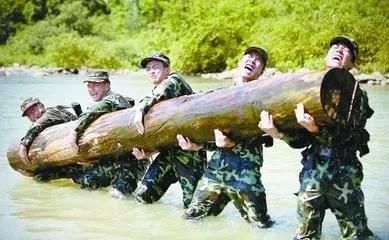 新条令下,部队体能训练如何给官兵养狼性洗佛