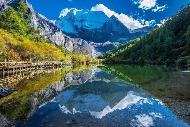 中老年人经常旅行的4大好处，最适合爸妈去旅行的10大目的地