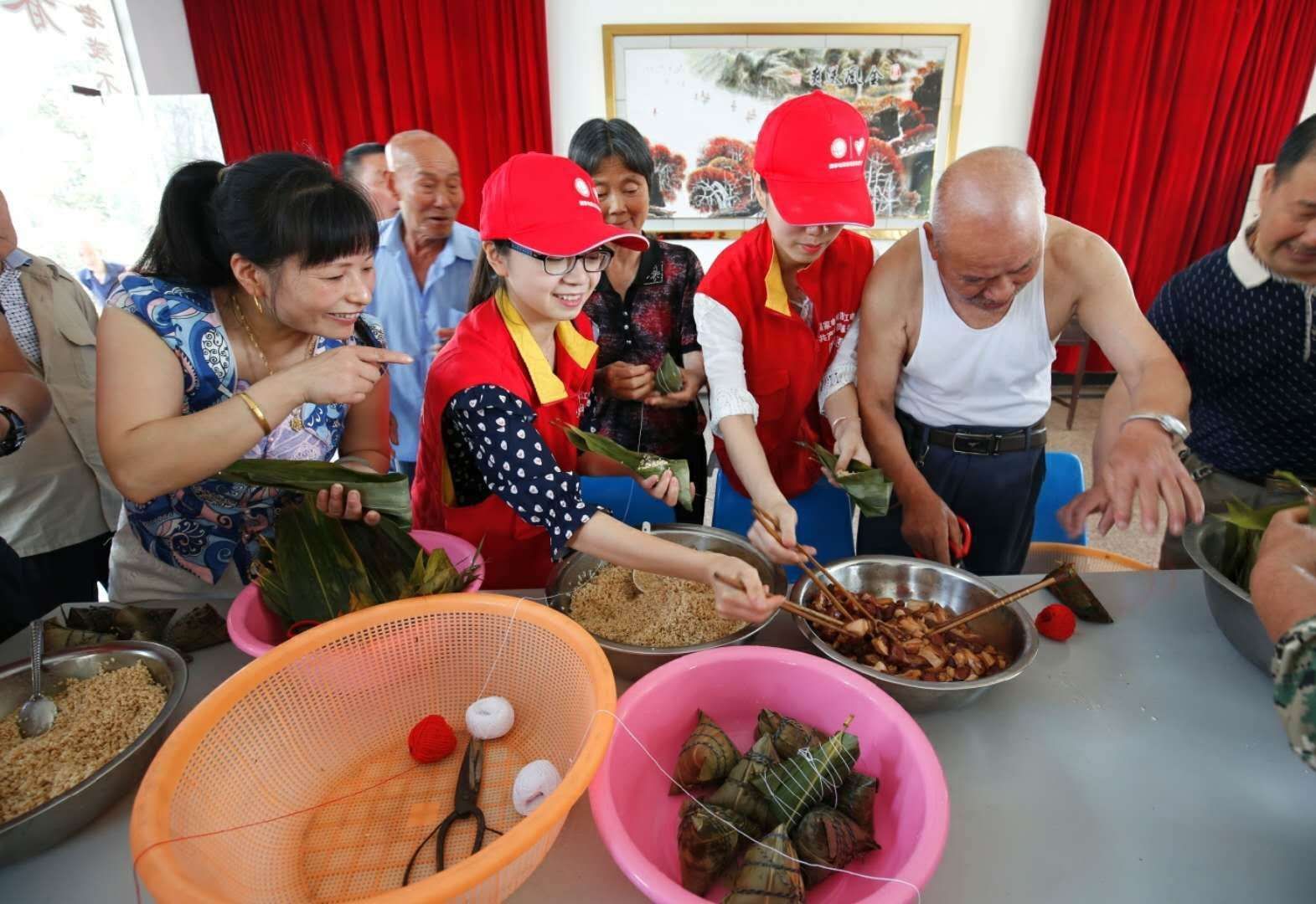 巾帼之花别样红：金华供电有一支“女子天团”