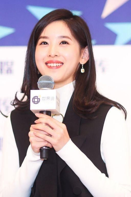 刘强东奶茶妹妹再爆婚变,愿两人携手共白头。