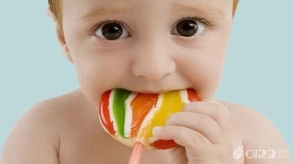 这3种零食, 会损害宝宝的智力! 小孩子吃什么零