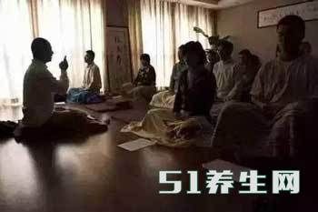 老中医说：早上起床做好这件事 至少可以多活10年