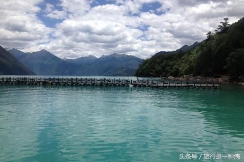 川藏南线最美的湖泊海子
