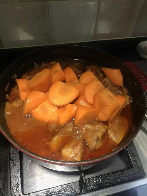 牛尾谱|胡萝卜大全炖猪肩肉/小食红烧肉炖做法蛋的番茄鹌鹑家常图片