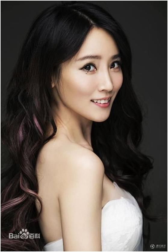 都是为导演生下孩子的人,为何她却是所有男人