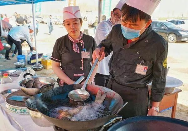 磴口县第四届黄河鱼健康美食烹饪大赛圆满落幕 太好吃!不想回家