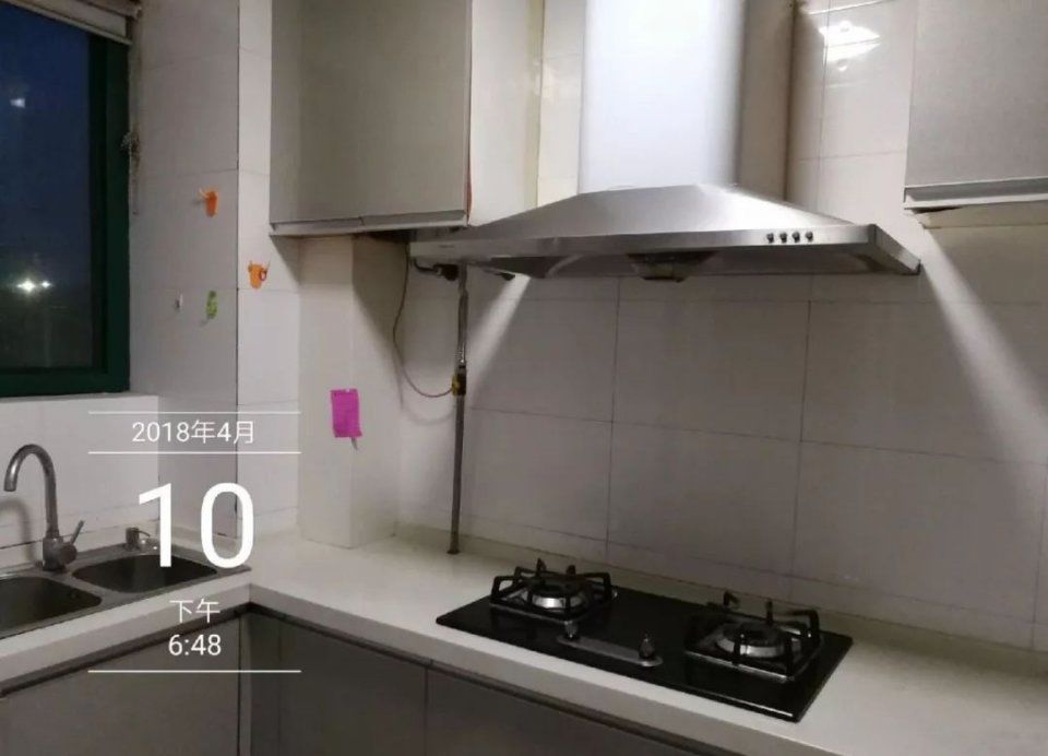 房东出国急卖房!扬州京华城旁140精装三房，只卖220万!