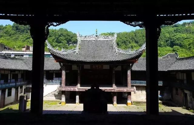 人间四月芳菲尽,古镇深巷炊烟袅 成都周边最冷门的5个古镇