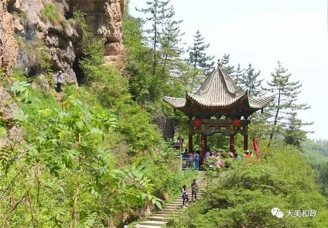 三潭飞瀑绝仙境 比歌赛诗漫花儿和政八景之寺沟