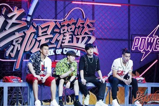 李易峰现场连续单挑郭艾伦林书豪!这就是灌篮