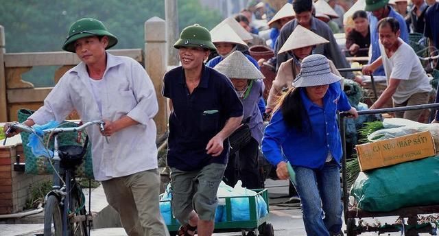 去越南旅游中国游客减少，越南人还不开心了，网友：给你脸了