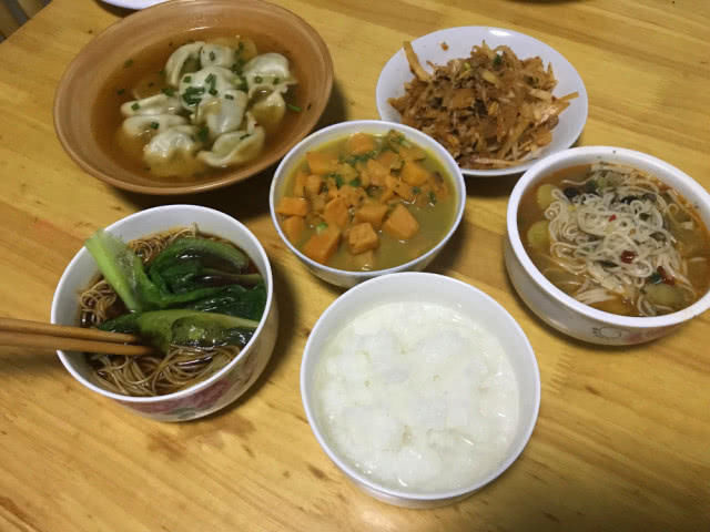 老妈来我家，早餐简直成了自助餐，最后一份端上来，我却无比心酸