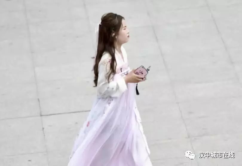 画汉服姐姐穿搭文案,画汉服姐姐穿搭文案怎么写