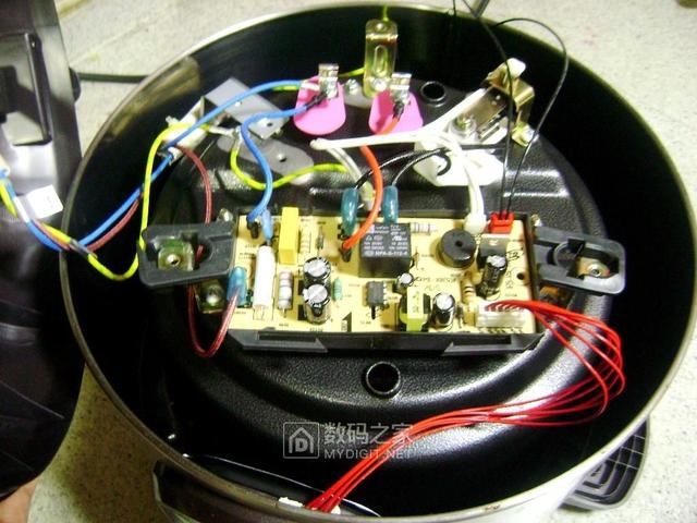 剖析小家电控制面板失灵通病的根源,一毛钱修复电压力锅面板故障