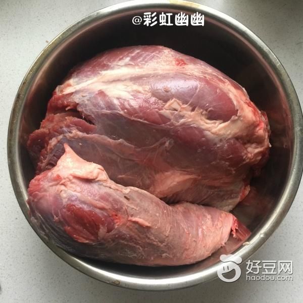 又薄又软、弹牙有嚼劲的香卤牛腱子