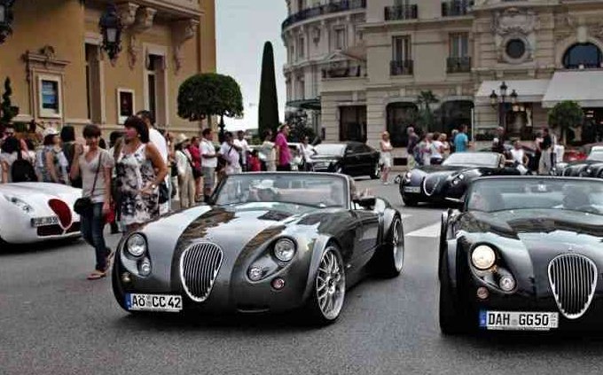 如此小国却是全球富人的天堂，民众收入超欧美，拥有全球最贵公寓