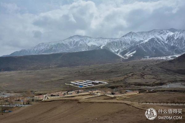 #原创新人#青海:一张蓝色画板上，映出绚烂世界