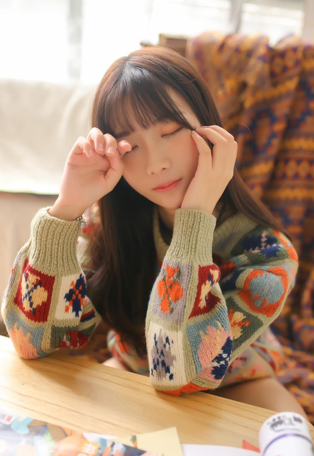 极品尤物少女白丝袜大长腿诱惑写真