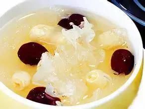 银耳怎么做才养颜 t011d830adbebe3915b.jpg