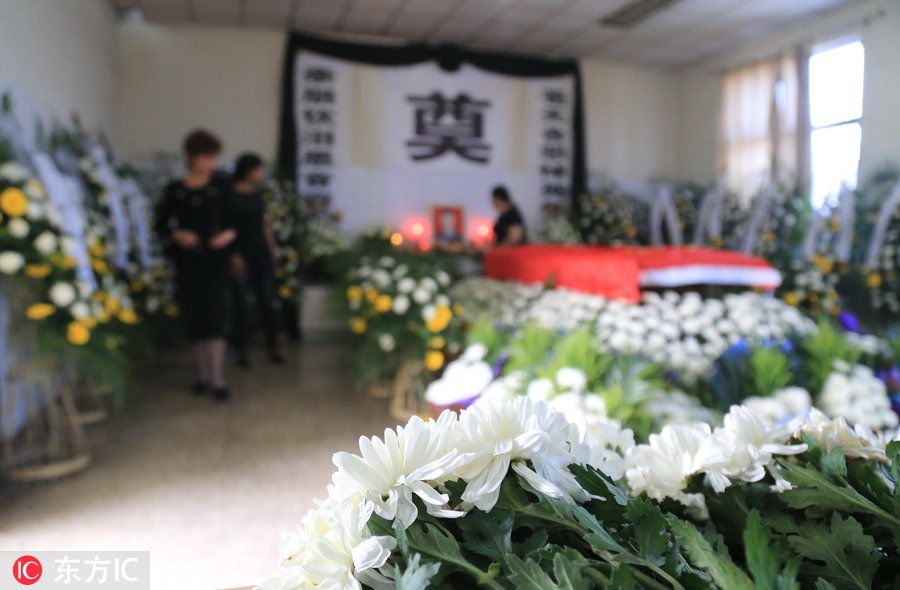 江苏淮安消防战士谢勇牺牲 社会各界市民自发