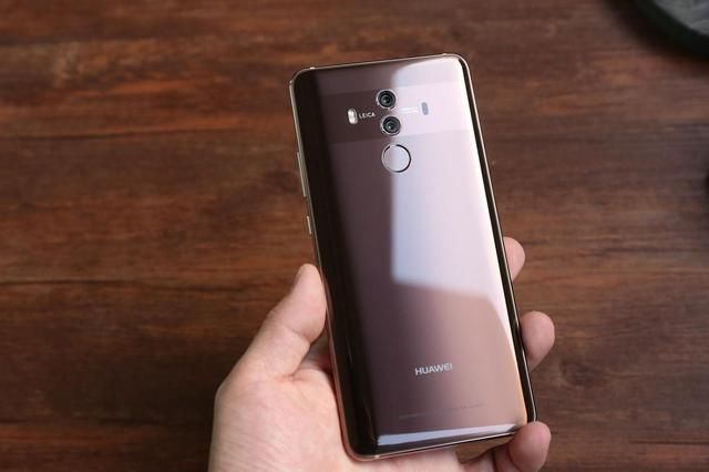 华为mate20pro爆料，6.9英寸+超升波指纹+980，超越三星苹果?_【快资讯】