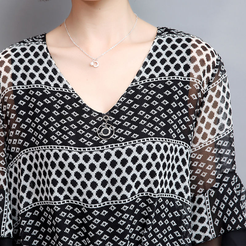 180斤,从不穿连衣裙,穿美中带嫩的大码女衫,从